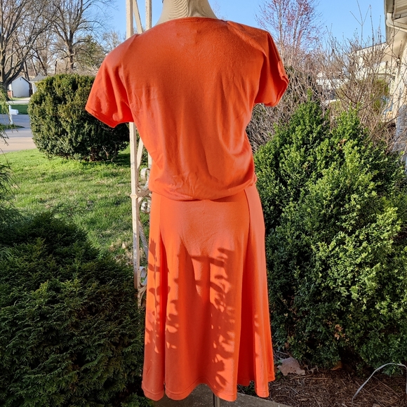 MEDIUM Cervelle Orange Knit Top & Skirt Set - Picture 5 of 11